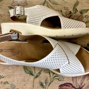 Giani Bernini Cream Perforated Sandals ecru 9M